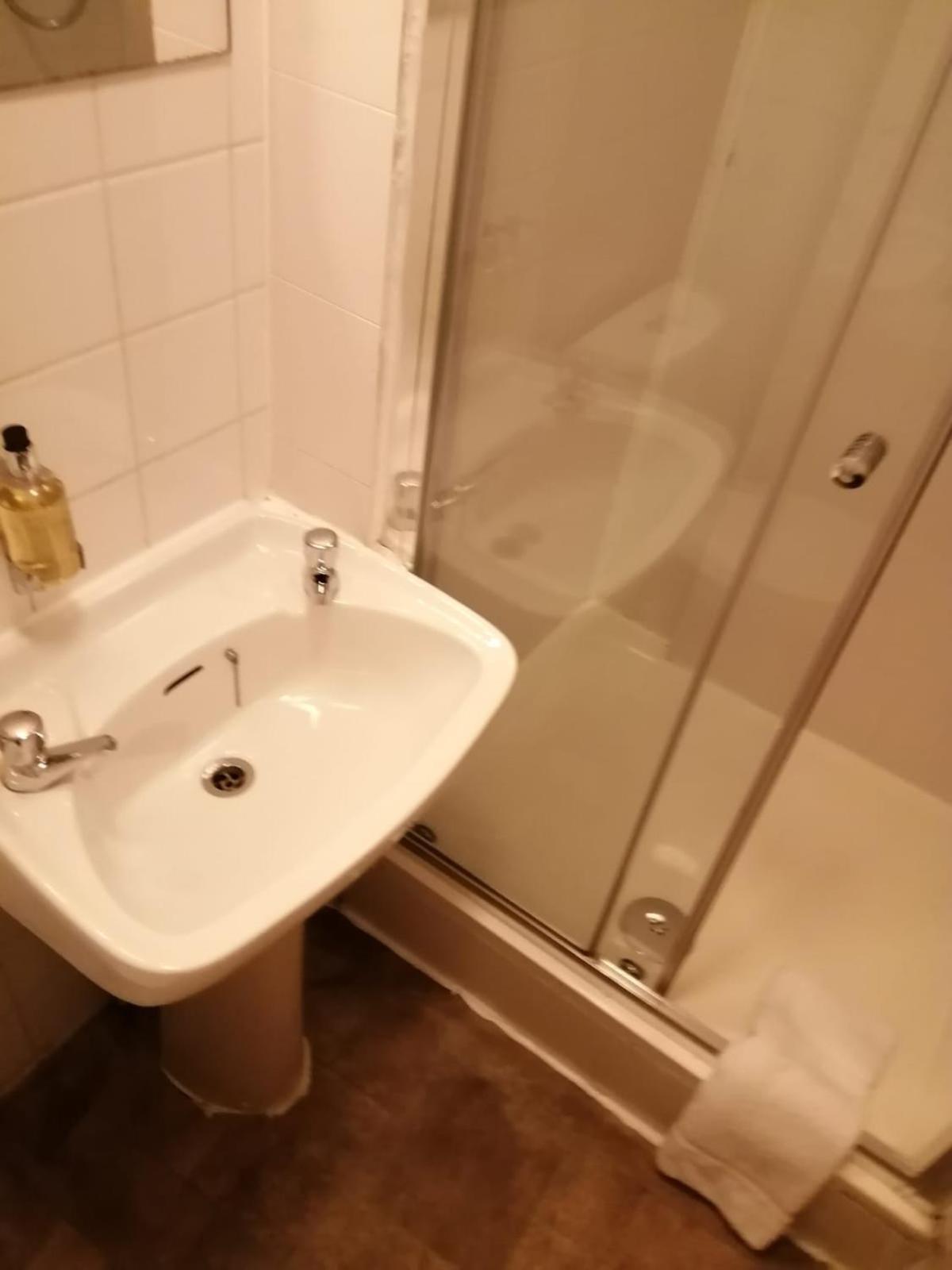 Single Room with Private External Bathroom,1210039414:JPEG